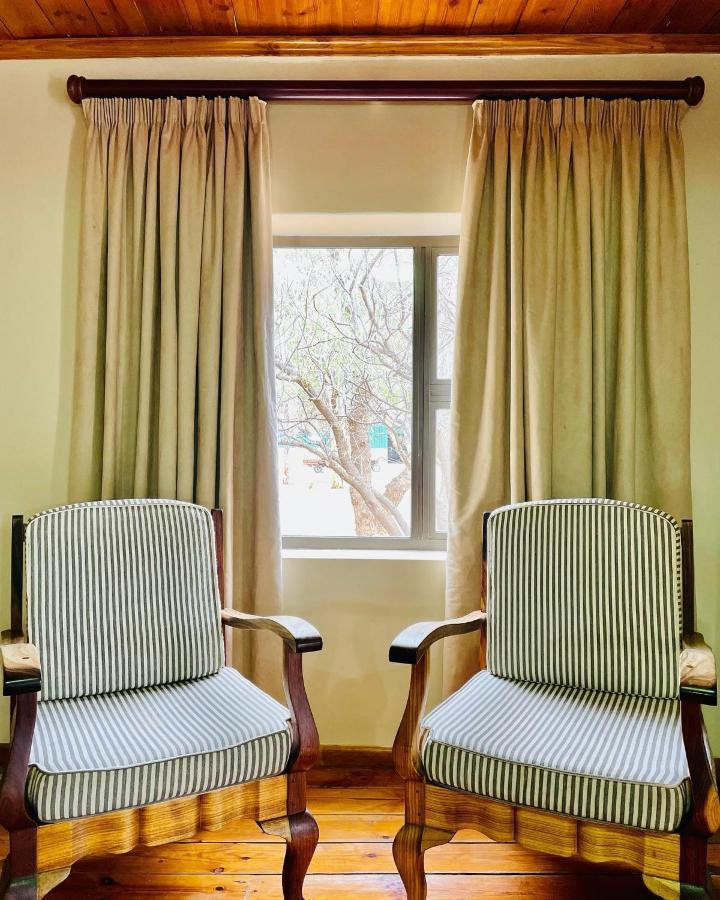 Вилла Travalia Guest Farm Nelspoort Экстерьер фото