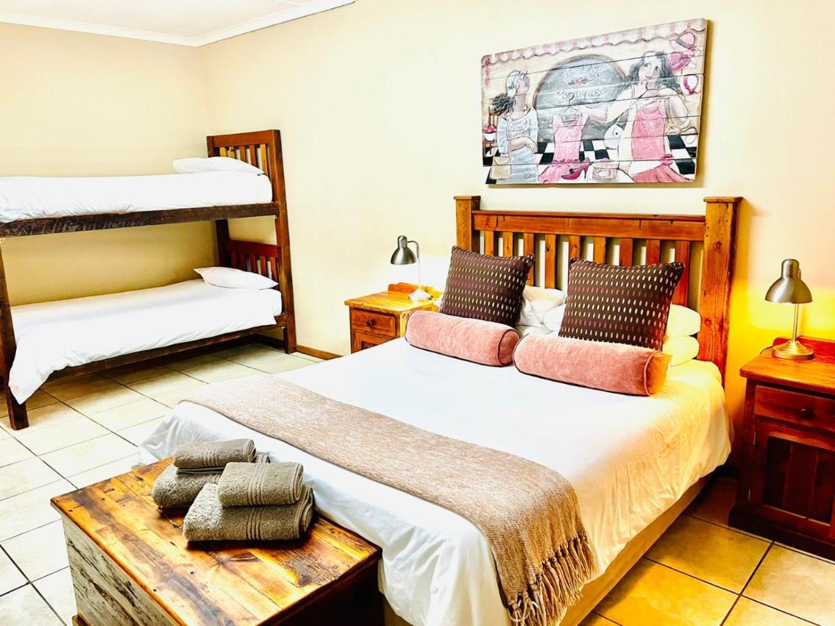 Вилла Travalia Guest Farm Nelspoort Экстерьер фото