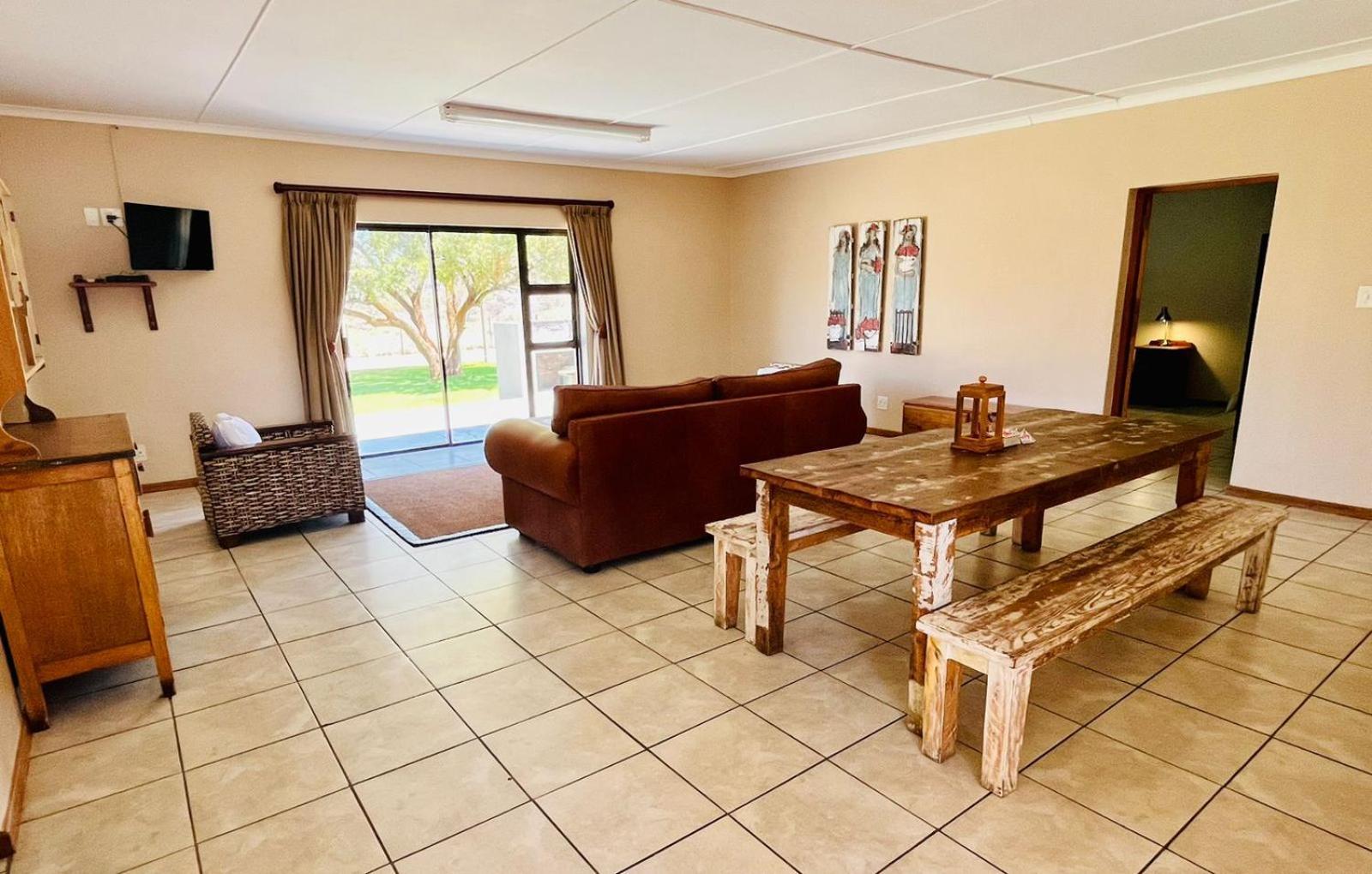 Вилла Travalia Guest Farm Nelspoort Экстерьер фото
